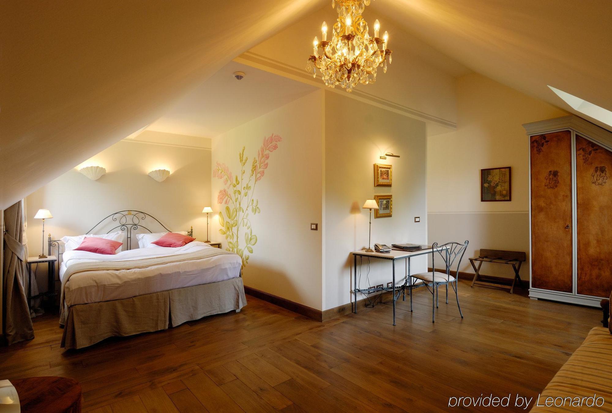Chateau Mcely Quarto foto