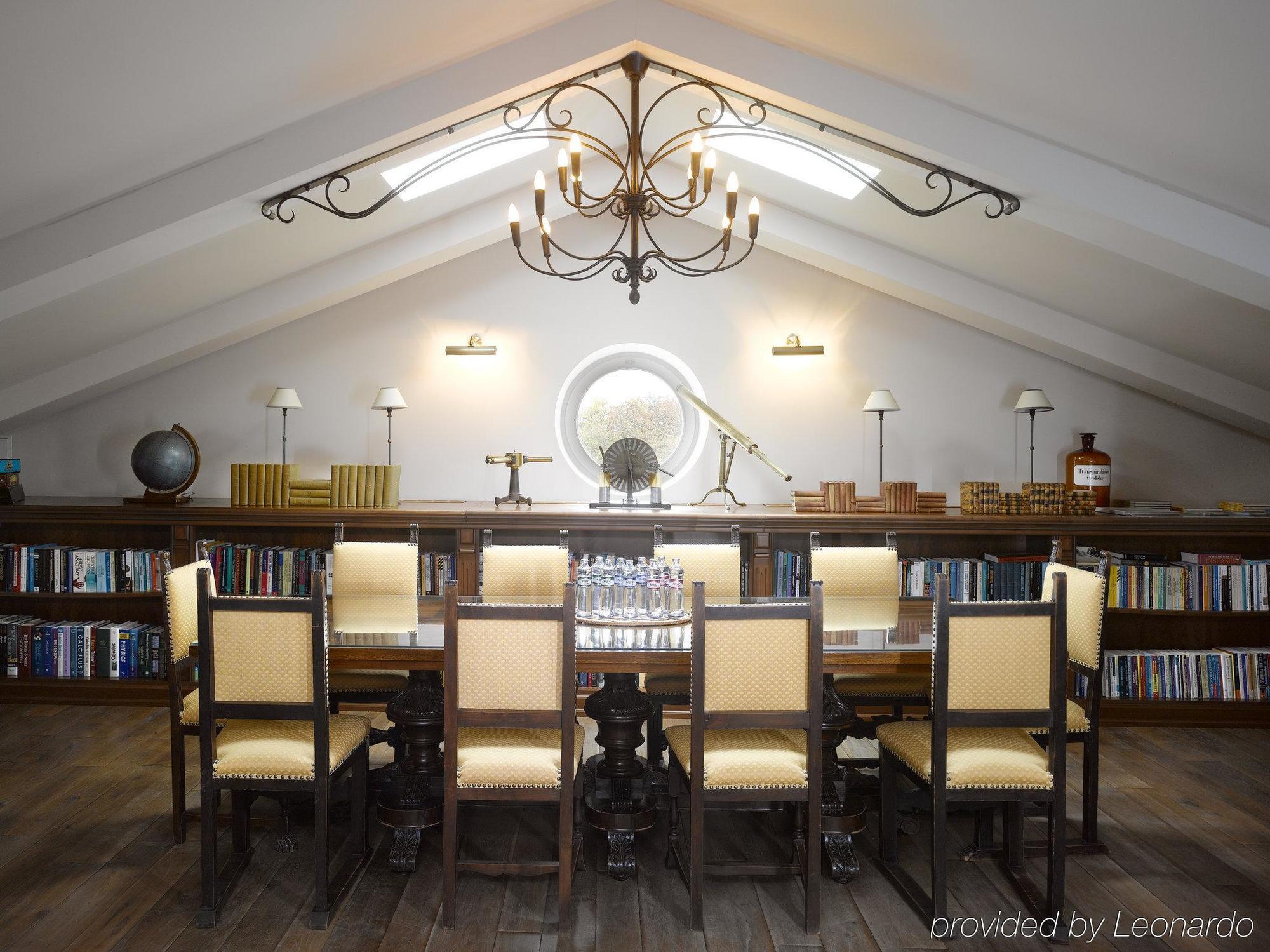 Chateau Mcely Restaurante foto