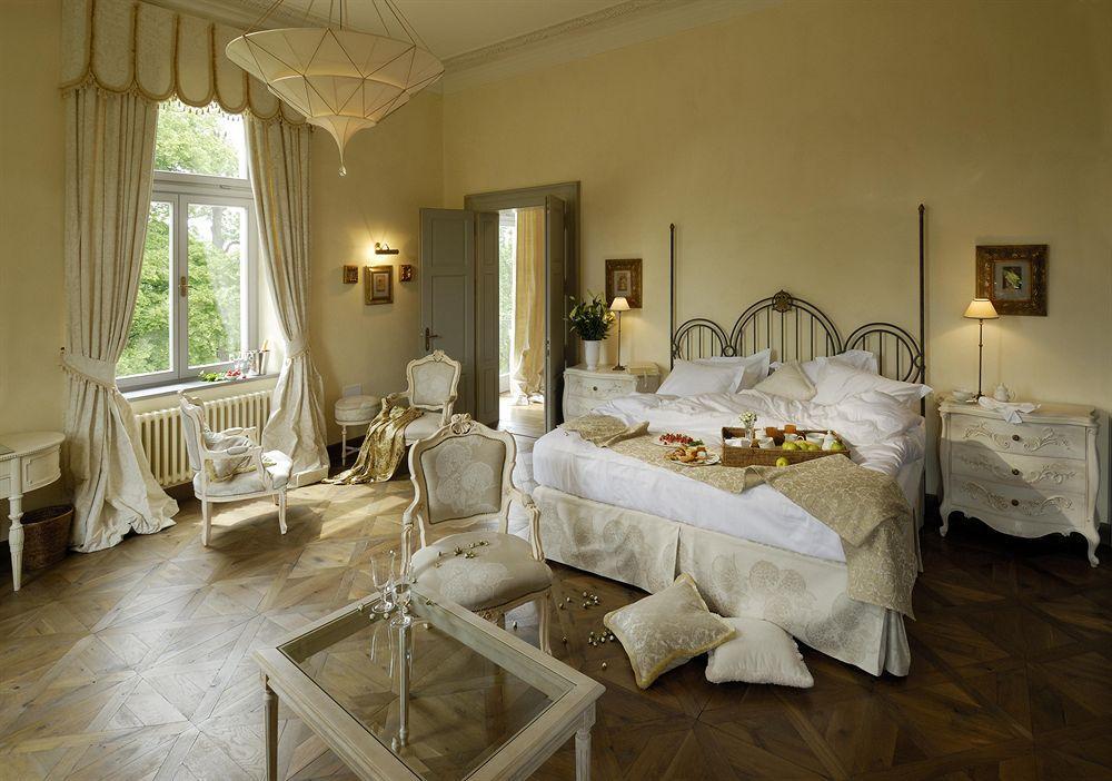 Chateau Mcely Quarto foto
