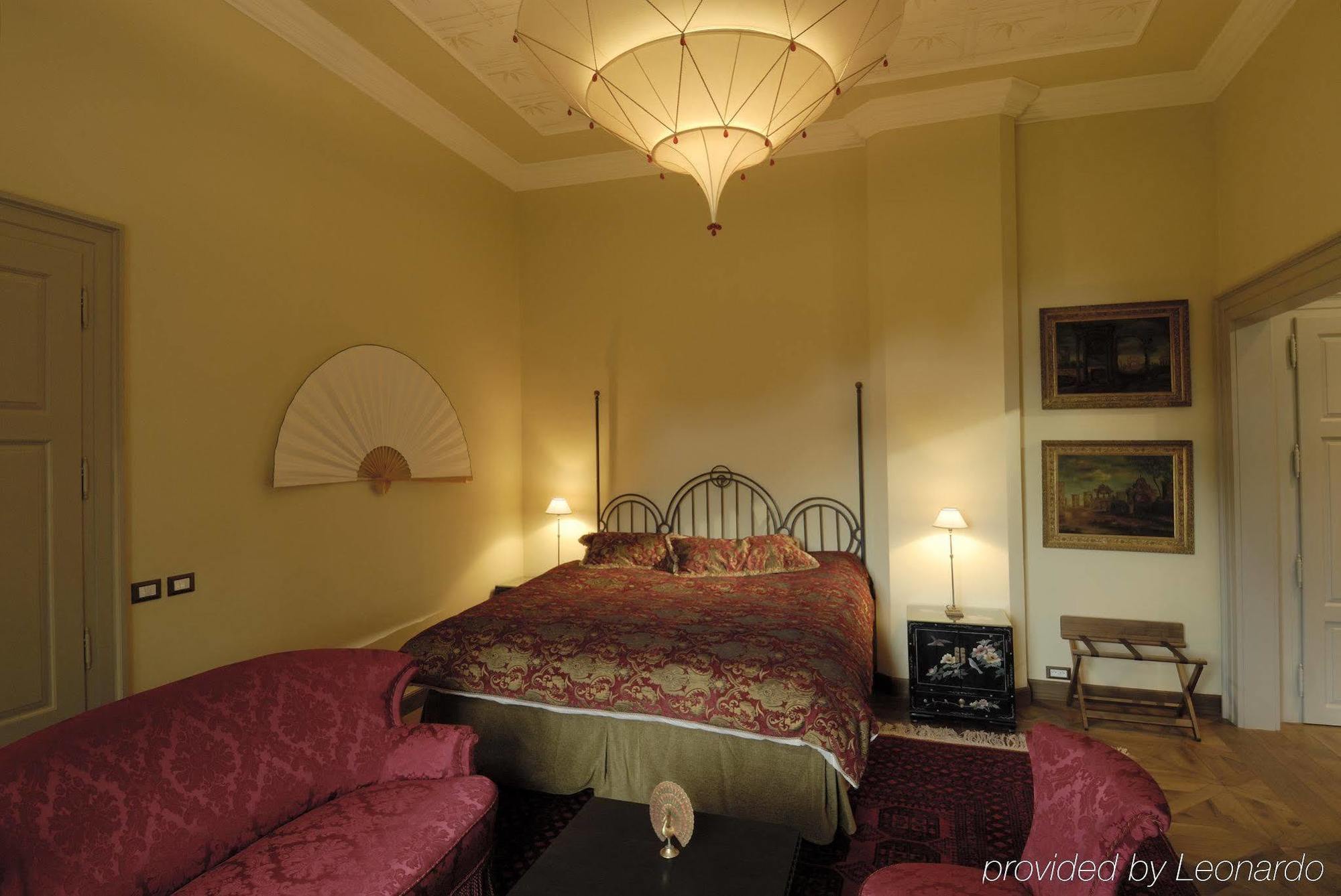 Chateau Mcely Quarto foto
